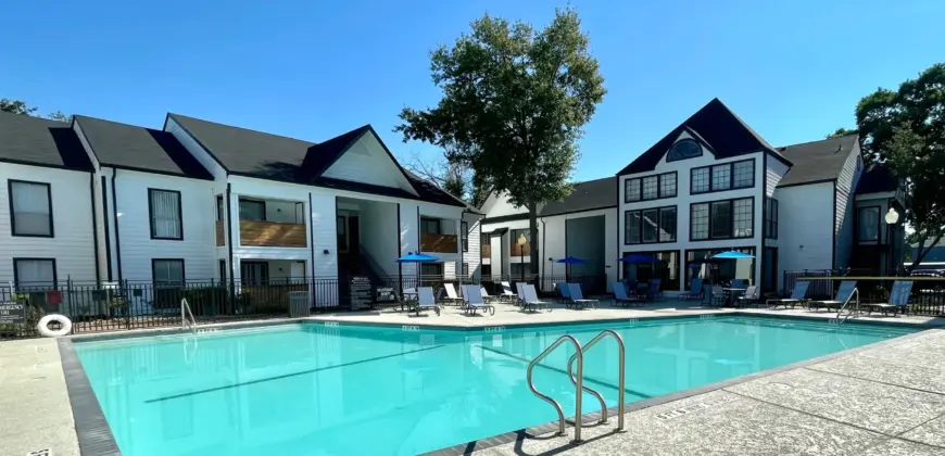 2151 Kirkwood
