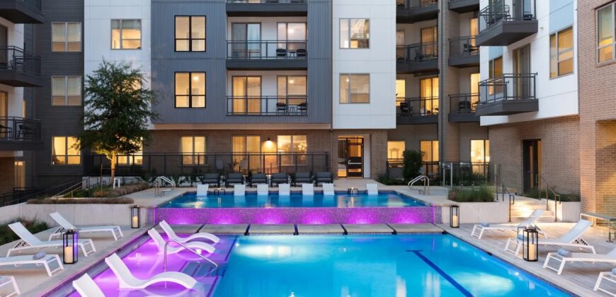 AVE Austin North Lamar