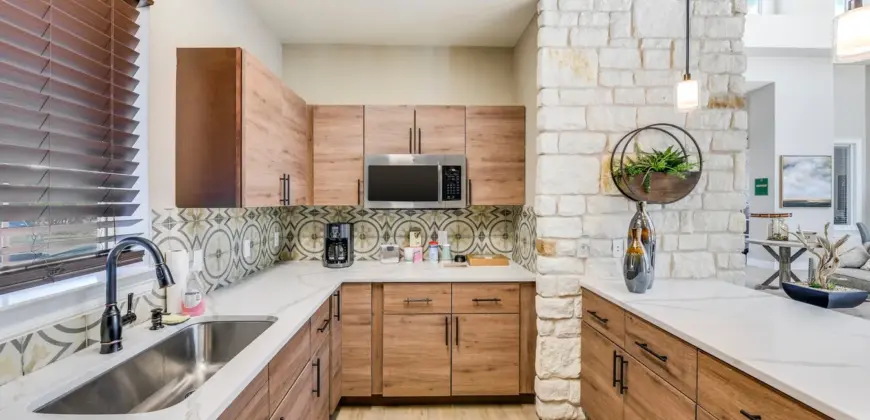 Acclaim At South Congress