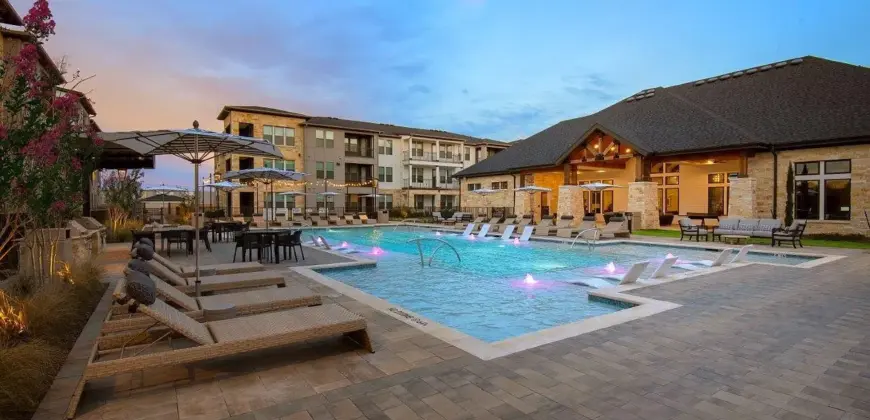 Alexan Gruene Crossing