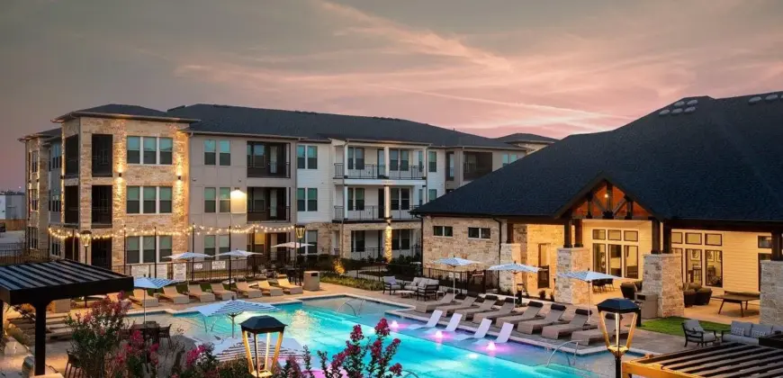 Alexan Gruene Crossing