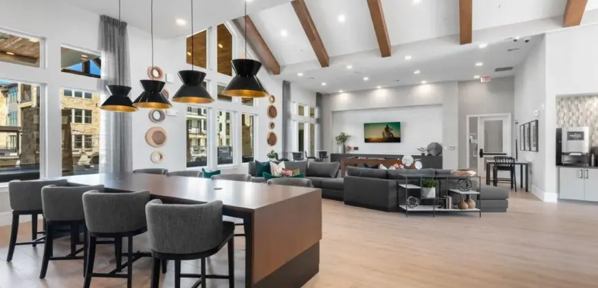 Alexan Gruene Crossing