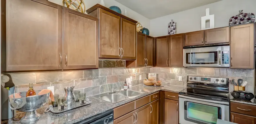 Allegro Addison Circle