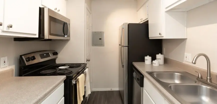 Breakers On The Lake