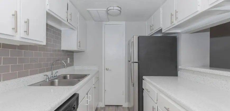 Breeze At Clear Lake