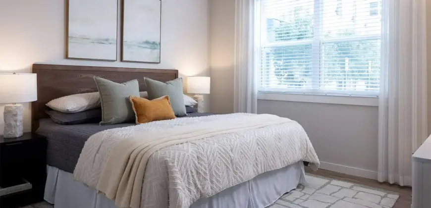 Broadstone Garden Oaks