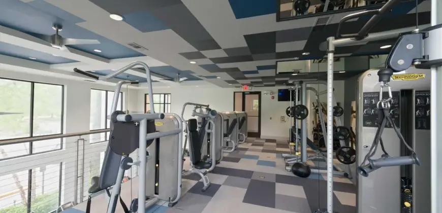 Caroline Uptown West