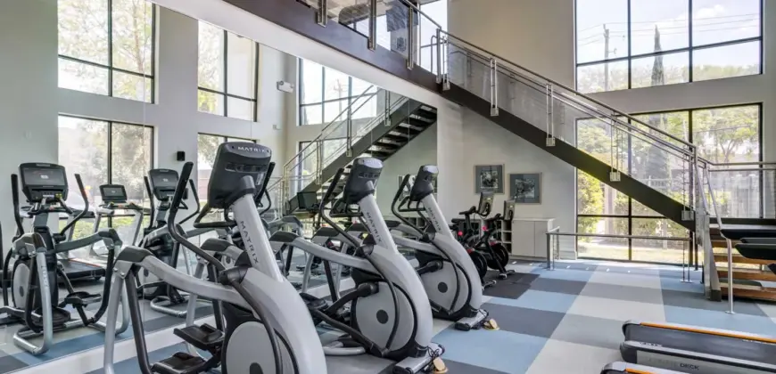 Caroline Uptown West