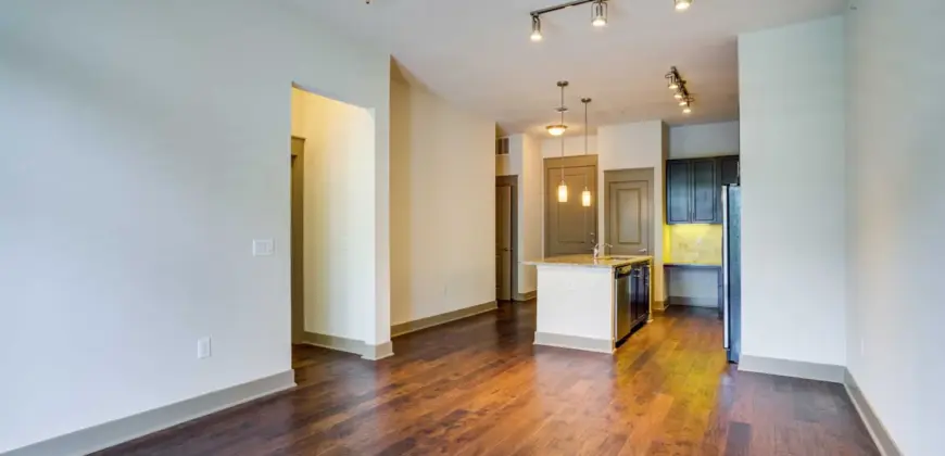 Caroline Uptown West