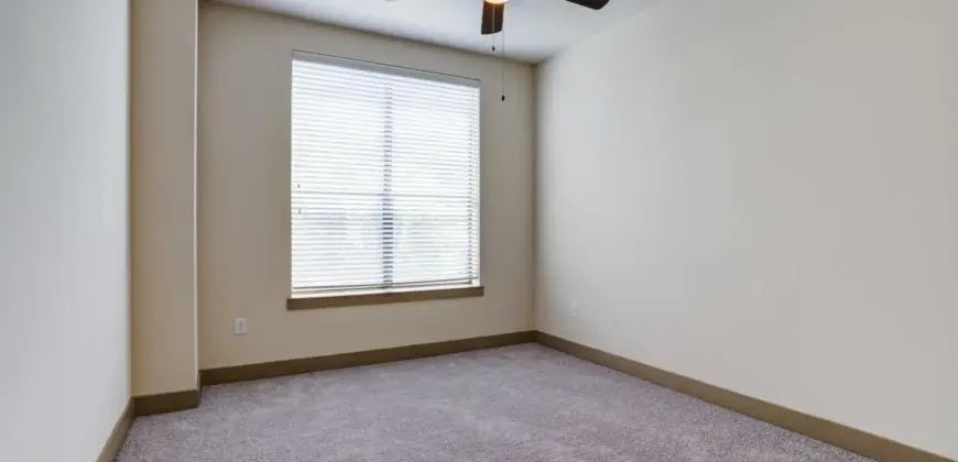 Caroline Uptown West