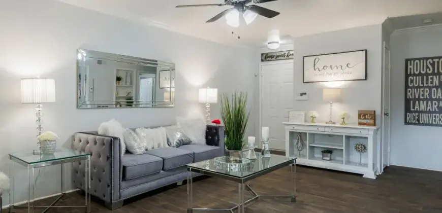 Carrara At Cypress Creek