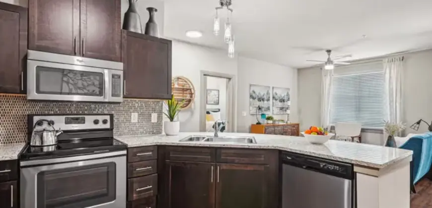 Century Lake Highlands