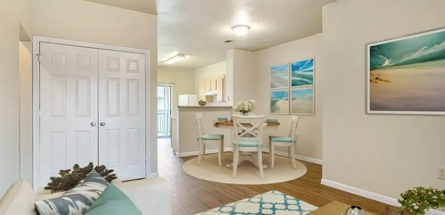 Champions Townhomes On The Green