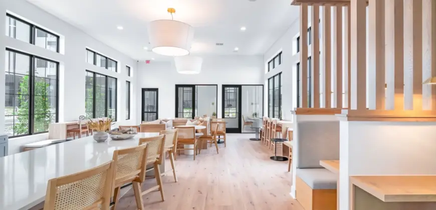 Citizen House Blue Bluff