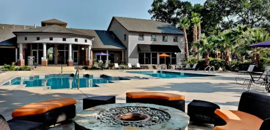 Collective On Riverside