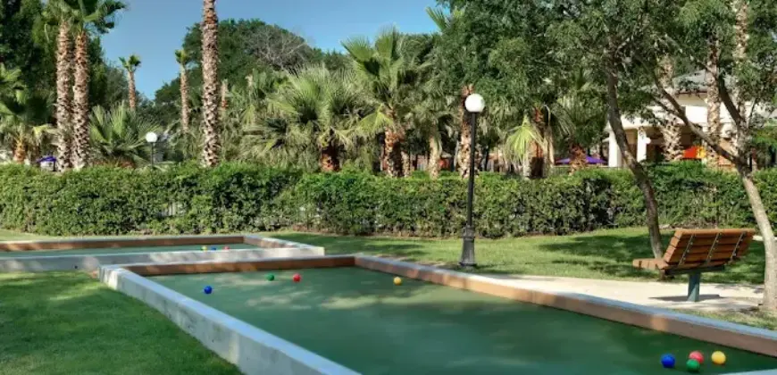 Collective On Riverside