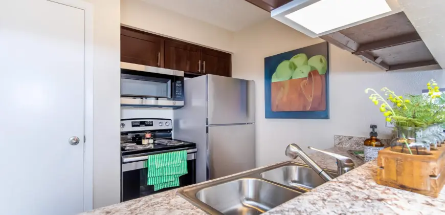 Creekside Villas At Clear Lake