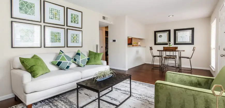 Creekside Villas At Clear Lake