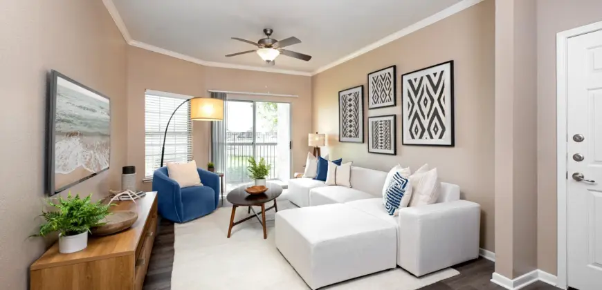 Crescent Cove At Lakepointe