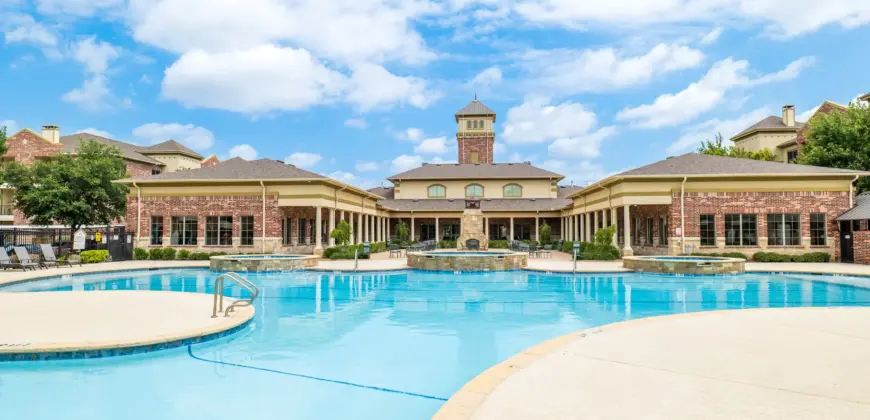 Crest Manor