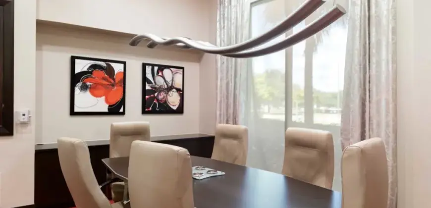 Domain On The Parkway