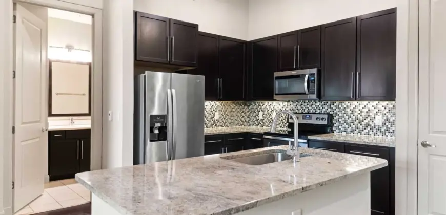 Domain On The Parkway