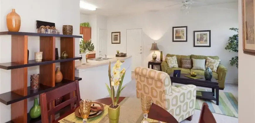 Encino Pointe