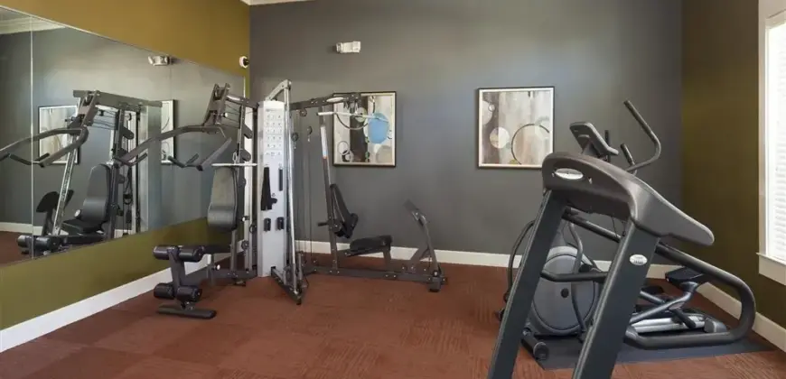 Encino Pointe