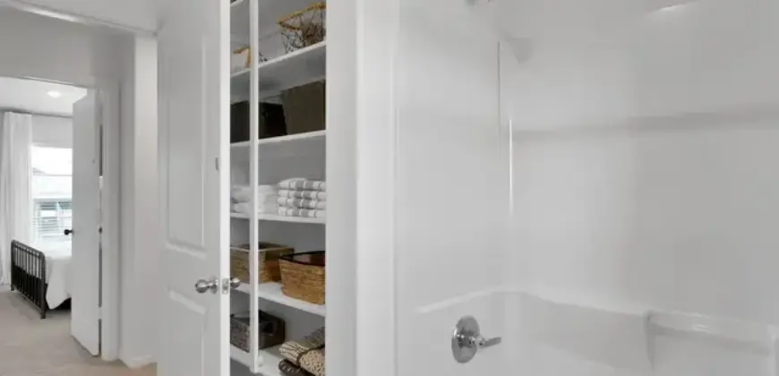 Esperanza At Keith Harrow