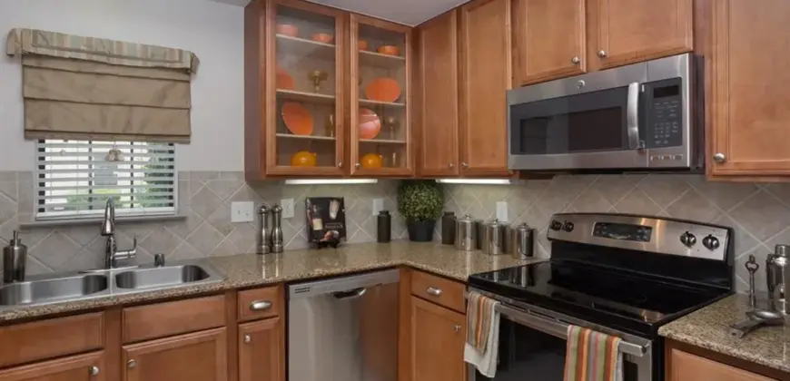 Estancia Townhomes