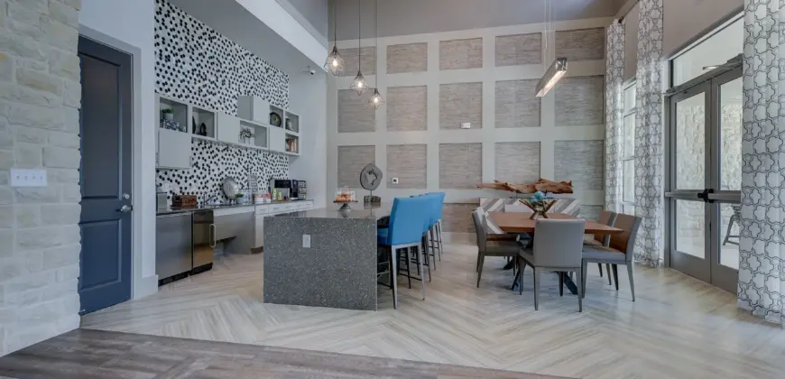 Estraya Westover Hills