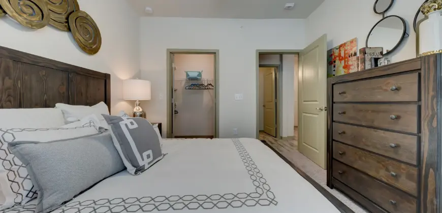 Estraya Westover Hills