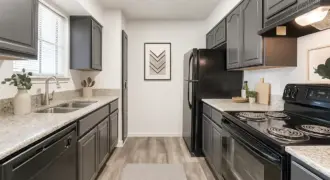 Flats At Brentwood