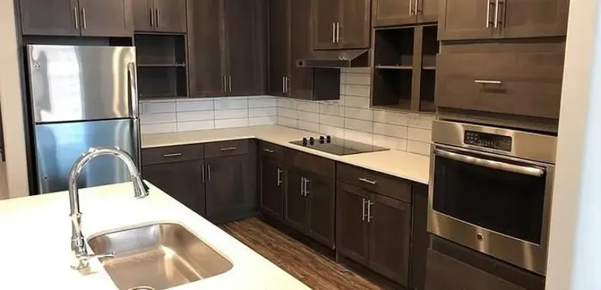 Gallery At Domain-Edge/Parkside