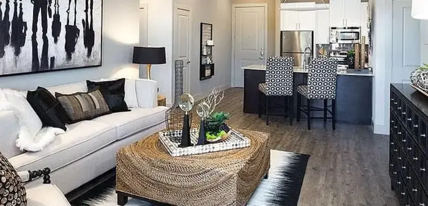 Gallery At Domain-Edge/Parkside