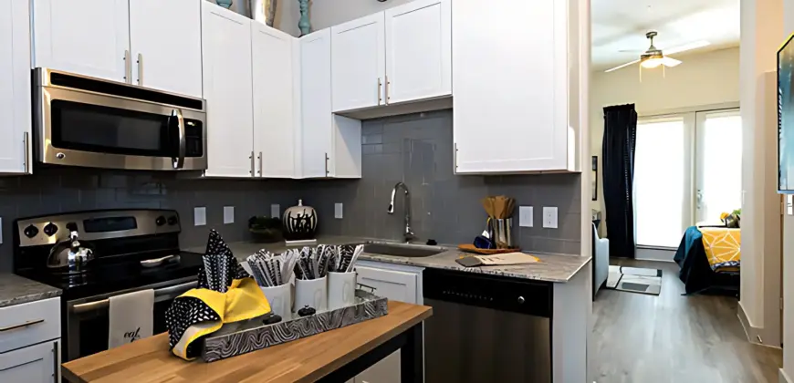 Gallery At Domain-Edge/Parkside