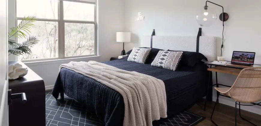 Griffis At The Domain