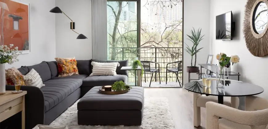 Griffis At The Domain