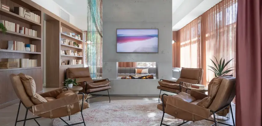 Griffis At The Domain III