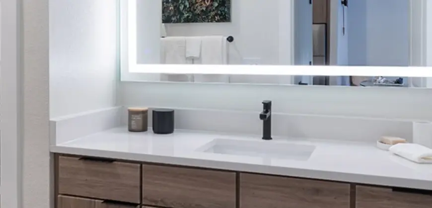 Griffis At The Domain III