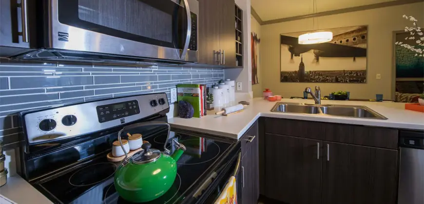 Griffis Lakeline Station