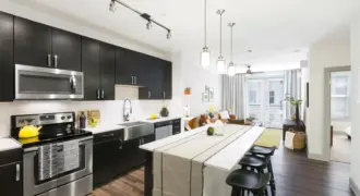Groves South Lamar
