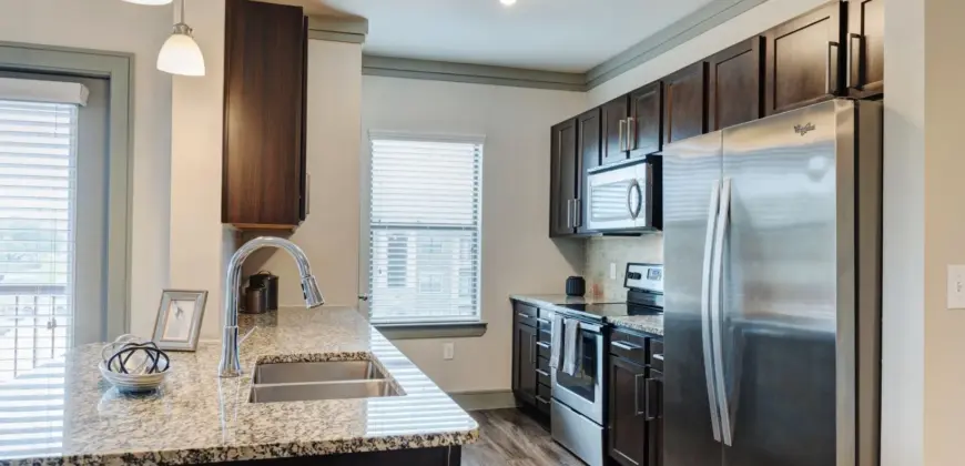 Harlow Spring Cypress