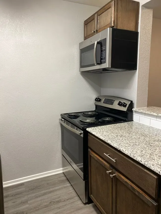 Hulen Park Place Townhomes