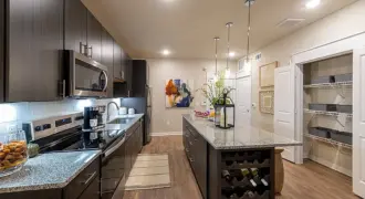 Imperial Oaks Square