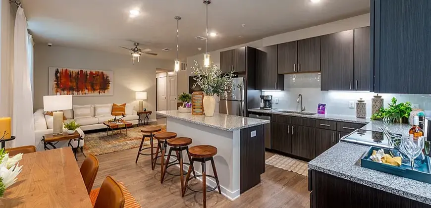 Imperial Oaks Square