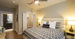 Imperial Oaks Square