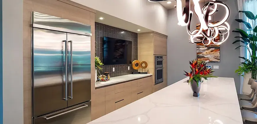 Imperial Oaks Square