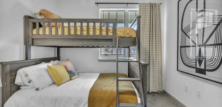 James On Grand Avenue