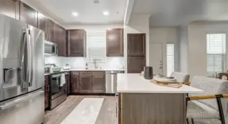 La Villita Lakeside & Landings